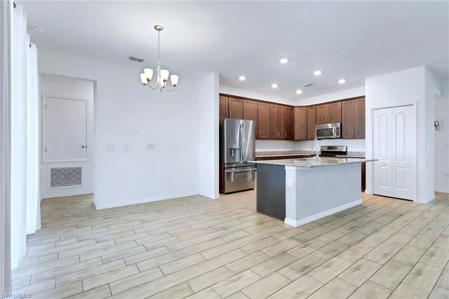 2118 SW 25th TER, Cape Coral, FL 33914