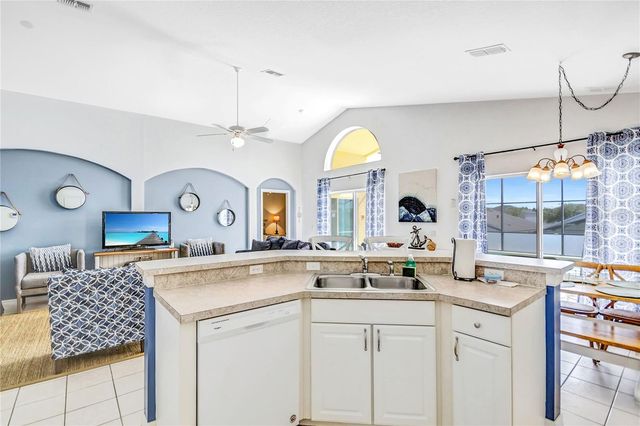 321 BRIDGEWATER DRIVE, Davenport, FL 33897