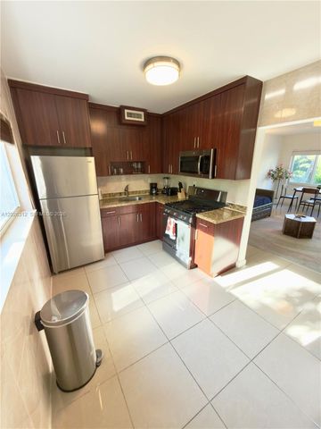 1043 94th St 2, Bay Harbor Islands, FL 33154
