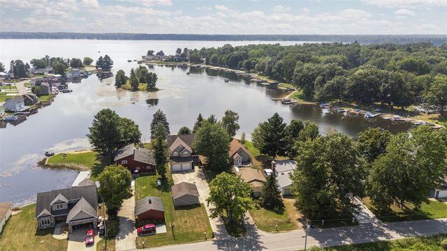 7039 W White Birch Avenue, Lake City, MI 49651