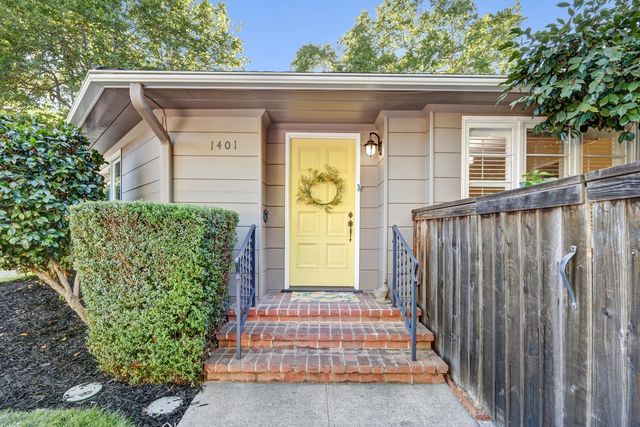 2765 14th St, Sacramento, CA 95818