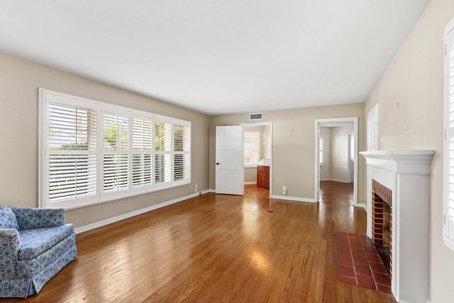 2765 14th St, Sacramento, CA 95818