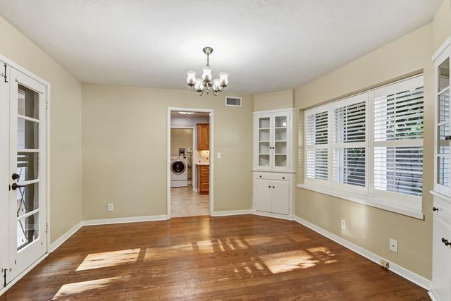 2765 14th St, Sacramento, CA 95818