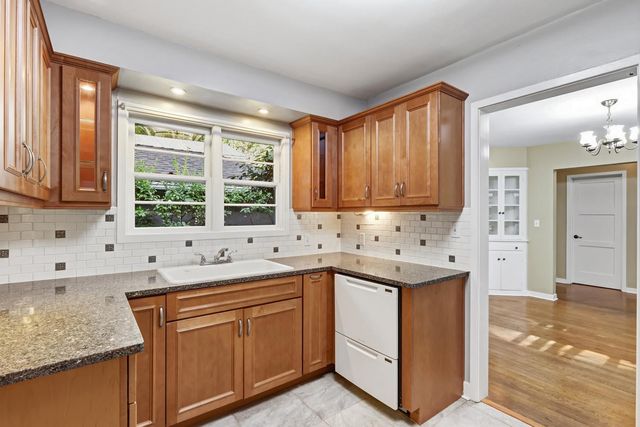 2765 14th St, Sacramento, CA 95818