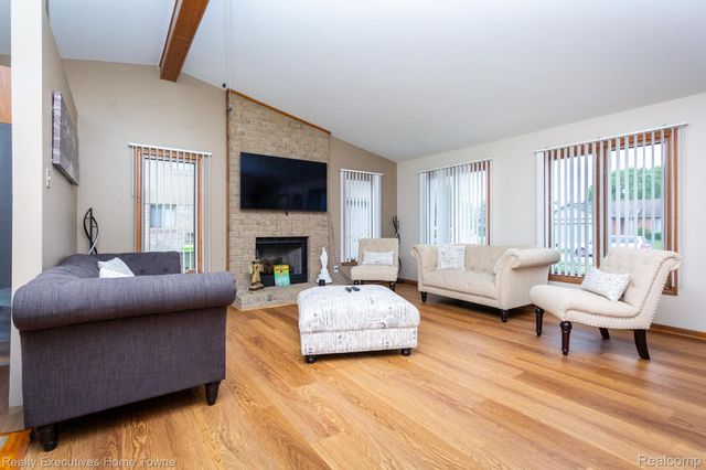 21637 Clifford Drive, Macomb Township, MI 48044