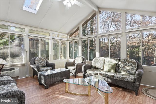 7594 WOODSTOWN DR, Springfield, VA 22153