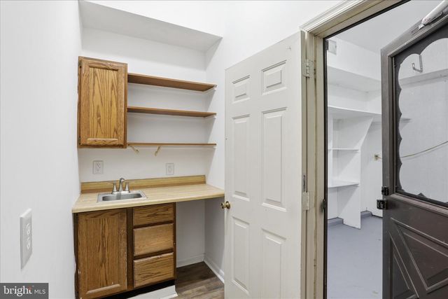 7594 WOODSTOWN DR, Springfield, VA 22153