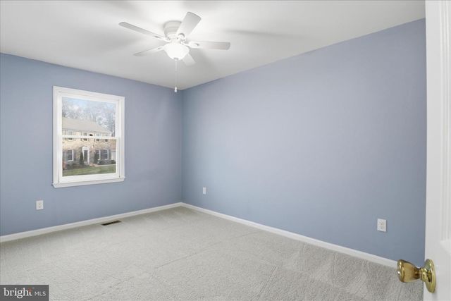 7594 WOODSTOWN DR, Springfield, VA 22153