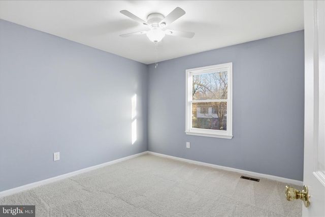 7594 WOODSTOWN DR, Springfield, VA 22153