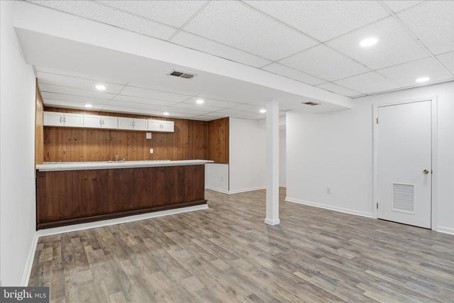 7594 WOODSTOWN DR, Springfield, VA 22153