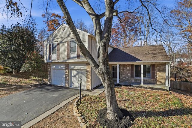 7594 WOODSTOWN DR, Springfield, VA 22153