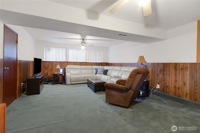 29712 39th Place S, Auburn, WA 98001