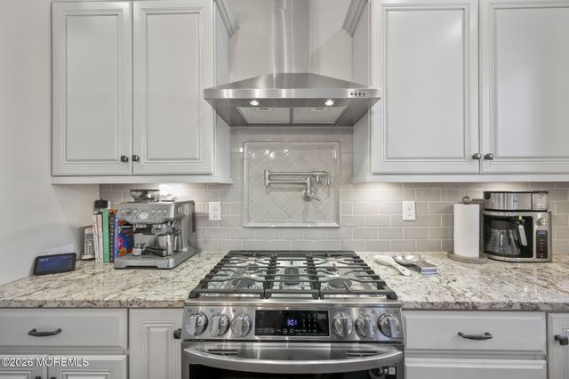 5 Hogans Way, Neptune Township, NJ 07753