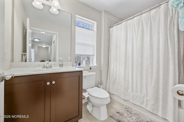 5 Hogans Way, Neptune Township, NJ 07753