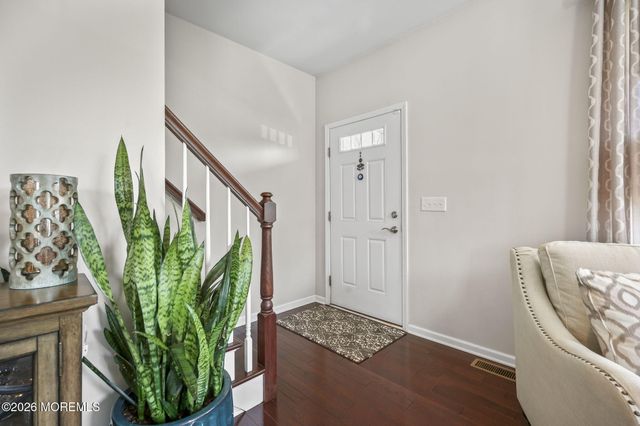 5 Hogans Way, Neptune Township, NJ 07753