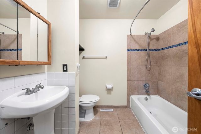 7613 Katie Street NW, Olympia, WA 98502