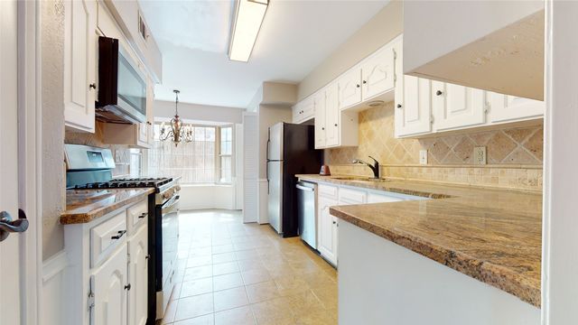 10503 Berry Knoll Drive, Dallas, TX 75230