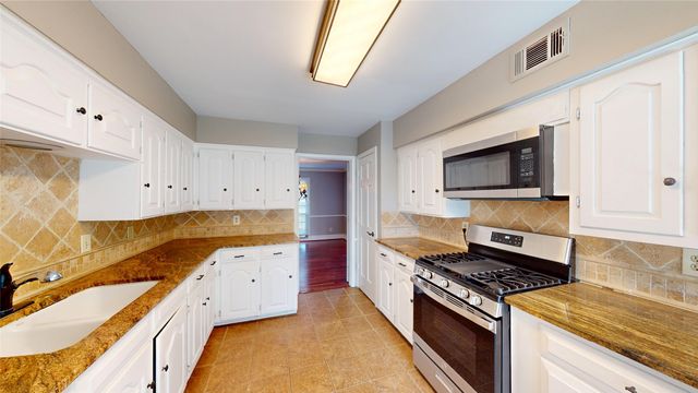 10503 Berry Knoll Drive, Dallas, TX 75230