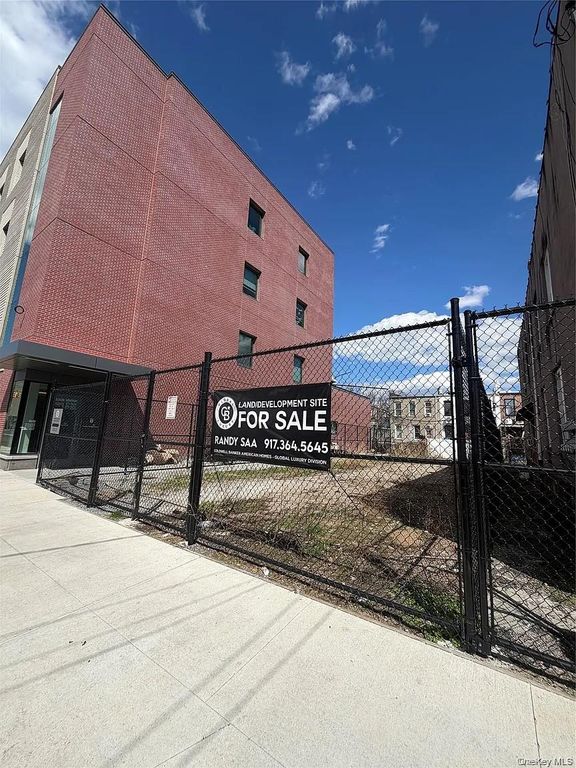 465 A Cleveland Street, Brooklyn, NY 11208 — photo 4