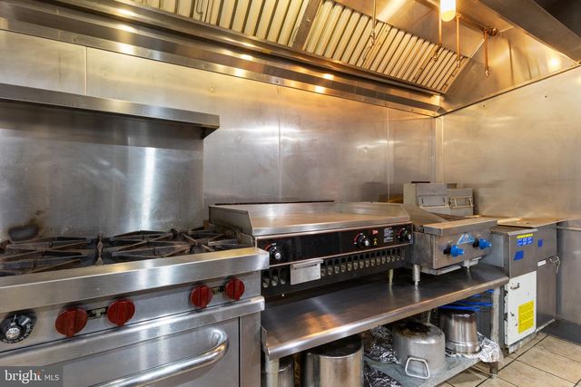 354 E COLLEGE AVE, York, PA 17403