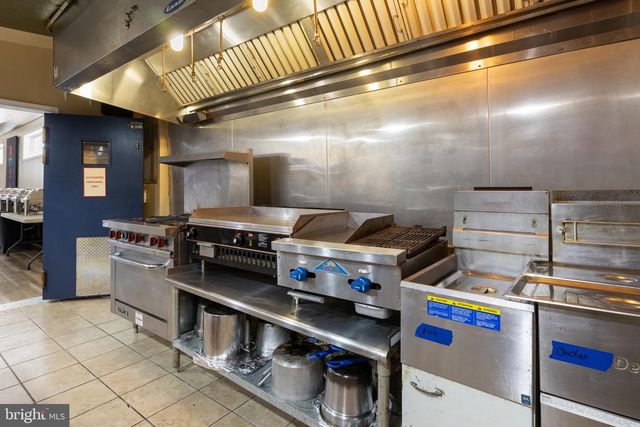 354 E COLLEGE AVE, York, PA 17403