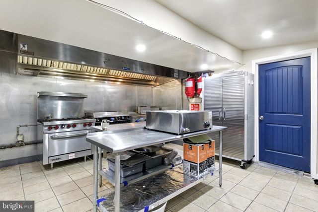 354 E COLLEGE AVE, York, PA 17403