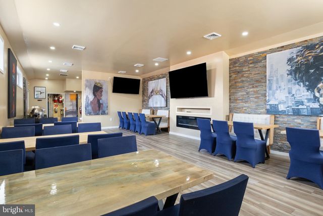 354 E COLLEGE AVE, York, PA 17403