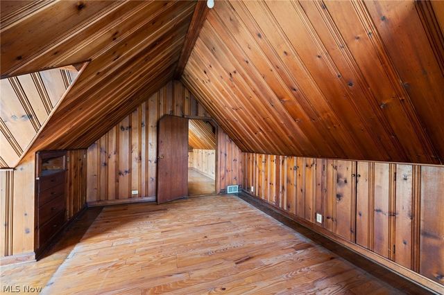 32601 Eddy Road, Willoughby Hills, OH 44094