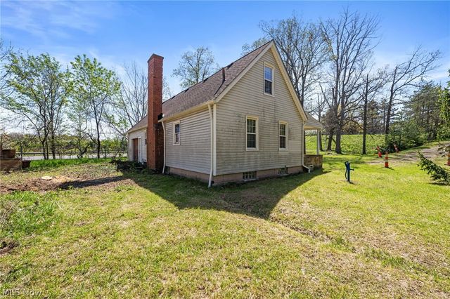 32601 Eddy Road, Willoughby Hills, OH 44094