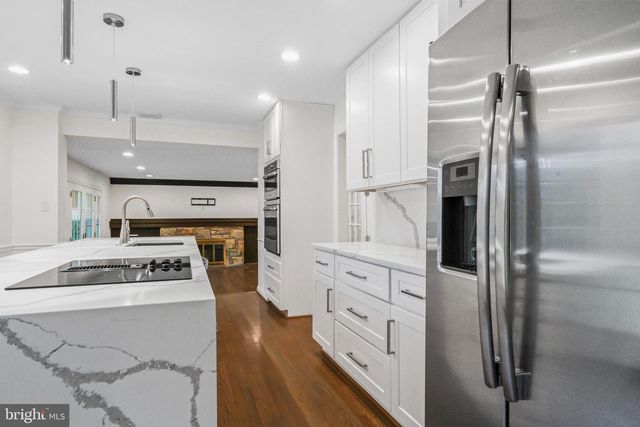 9312 SPRINKLEWOOD LN, Potomac, MD 20854