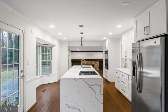 9312 SPRINKLEWOOD LN, Potomac, MD 20854