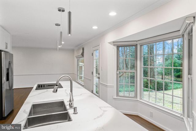 9312 SPRINKLEWOOD LN, Potomac, MD 20854