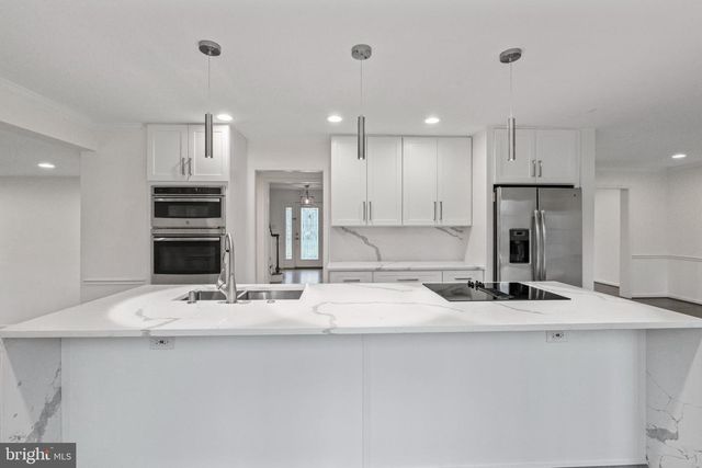 9312 SPRINKLEWOOD LN, Potomac, MD 20854