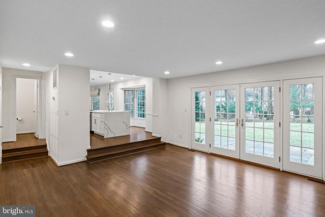 9312 SPRINKLEWOOD LN, Potomac, MD 20854