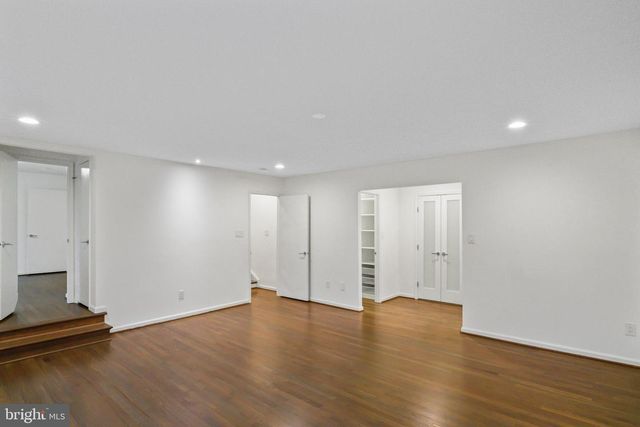 9312 SPRINKLEWOOD LN, Potomac, MD 20854