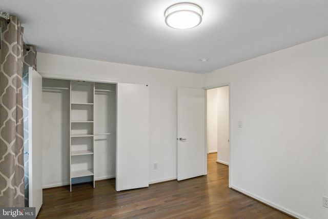 9312 SPRINKLEWOOD LN, Potomac, MD 20854