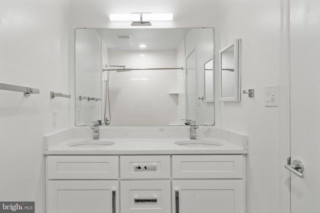 9312 SPRINKLEWOOD LN, Potomac, MD 20854