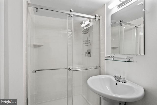 9312 SPRINKLEWOOD LN, Potomac, MD 20854