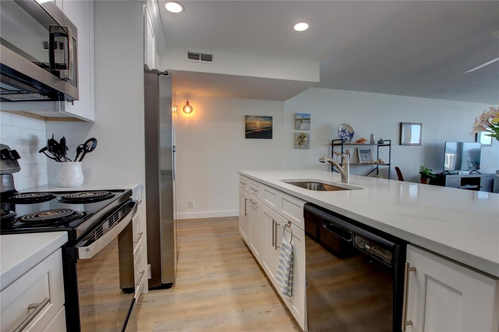 Image 10 of property listing at 5203 S ATLANTIC AVENUE 815B, New Smyrna Beach, FL 32169