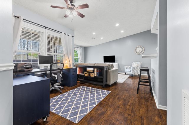 316 Deepwoods Drive, Highland Heights, KY 41076