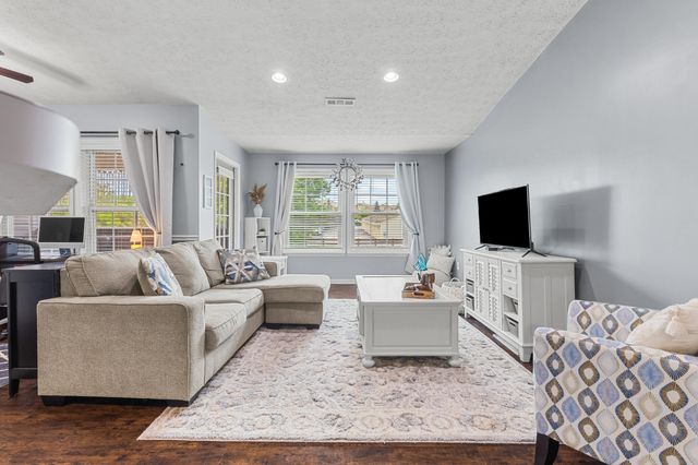 316 Deepwoods Drive, Highland Heights, KY 41076