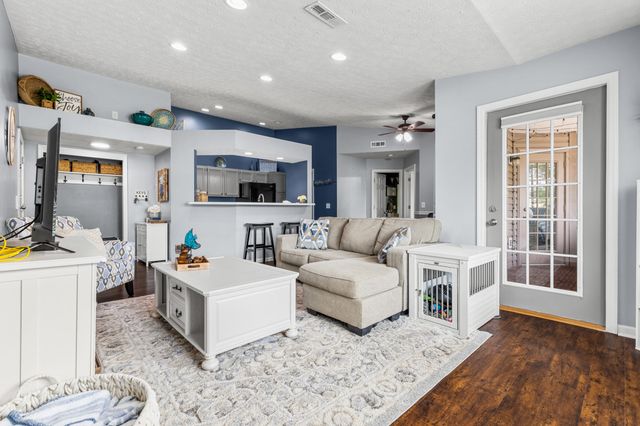 316 Deepwoods Drive, Highland Heights, KY 41076