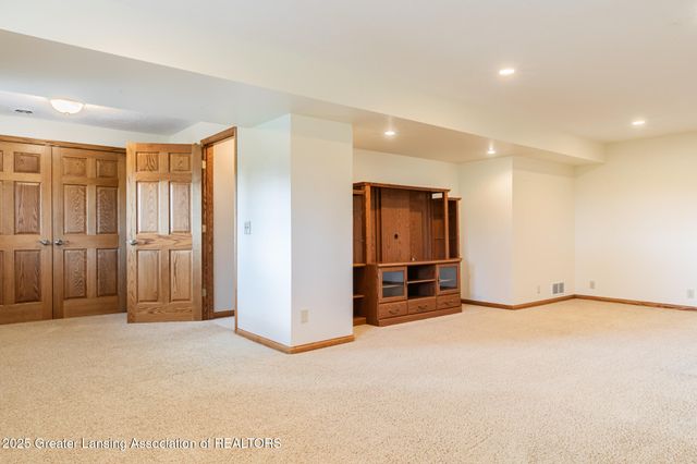 3575 S Hollister Road, Ovid, MI 48866