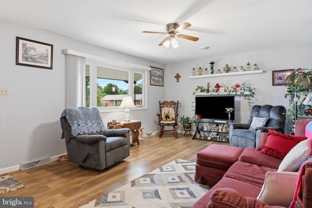 560 WILE CIRCLE, Fayetteville, PA 17222