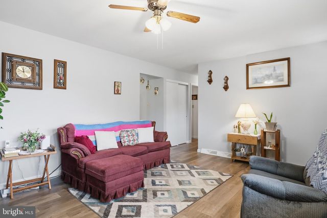 560 WILE CIRCLE, Fayetteville, PA 17222