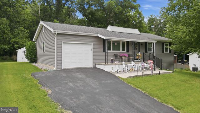 560 WILE CIRCLE, Fayetteville, PA 17222