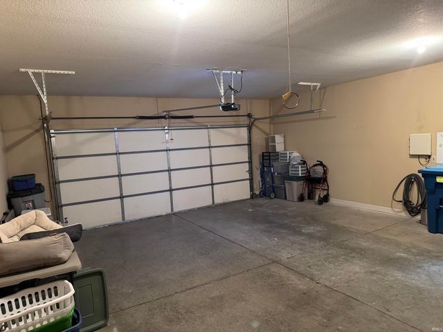 12003 Cross Winds Way, Fort Wayne, IN 46818