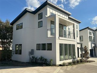 2111 Prather LN 1, Austin, TX 78704