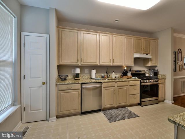 5807 IVY LEAGUE, Catonsville, MD 21228