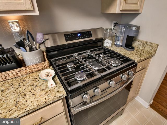 5807 IVY LEAGUE, Catonsville, MD 21228
